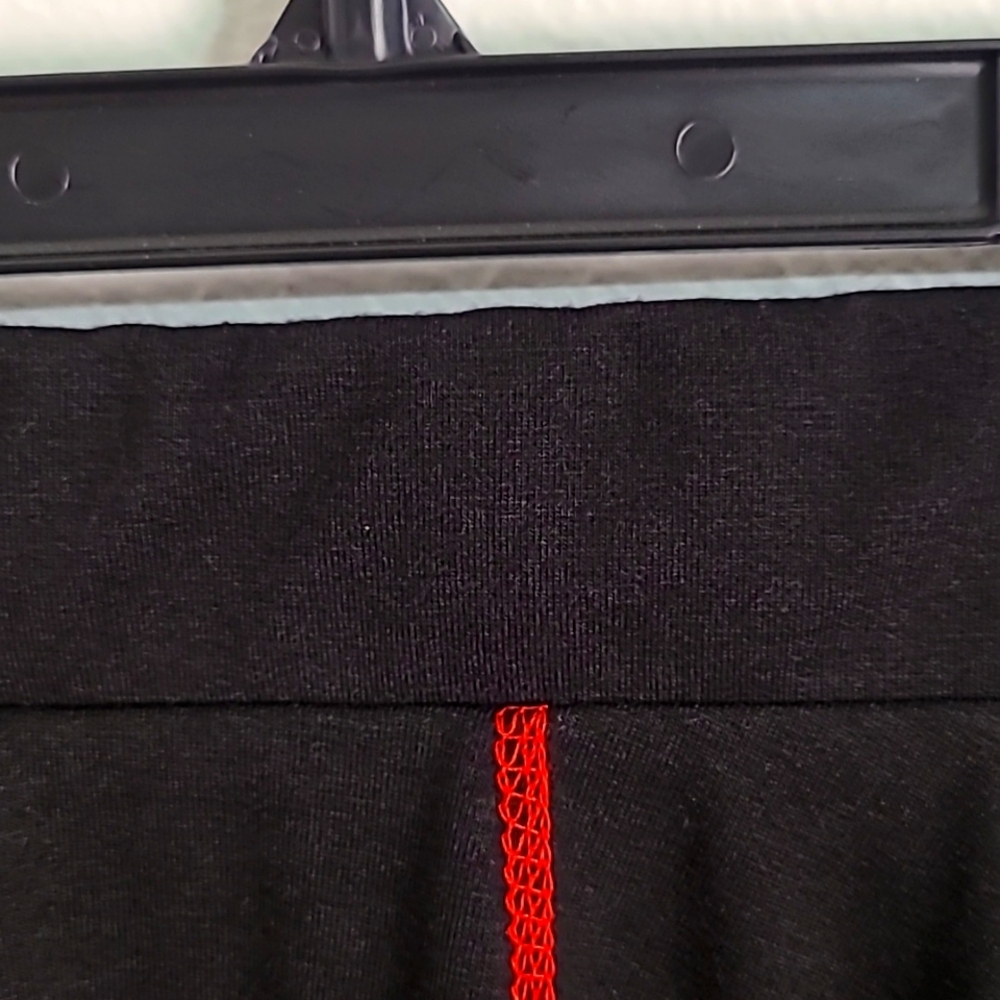 Hot Topic Black & Red Pleated Skater Mini Skirt, Size XL - Picture 4 of 7